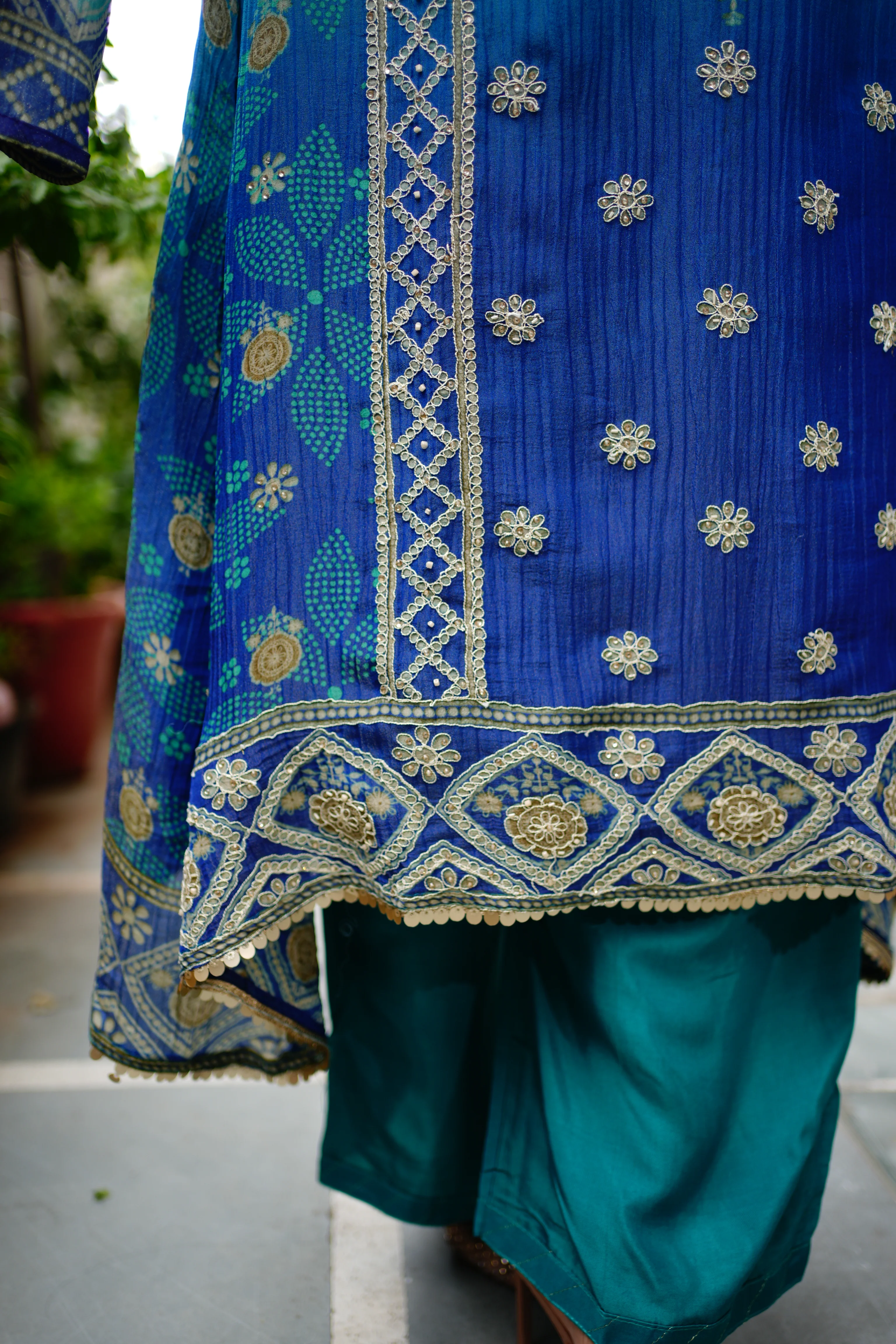 Aaliya Asymmetric Shimmer Tissue  Embroidered Pant Set - Image 9