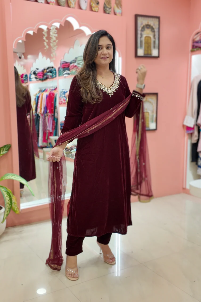 'Amisha' Velvet Hand Embroidered Pant Set - Image 7