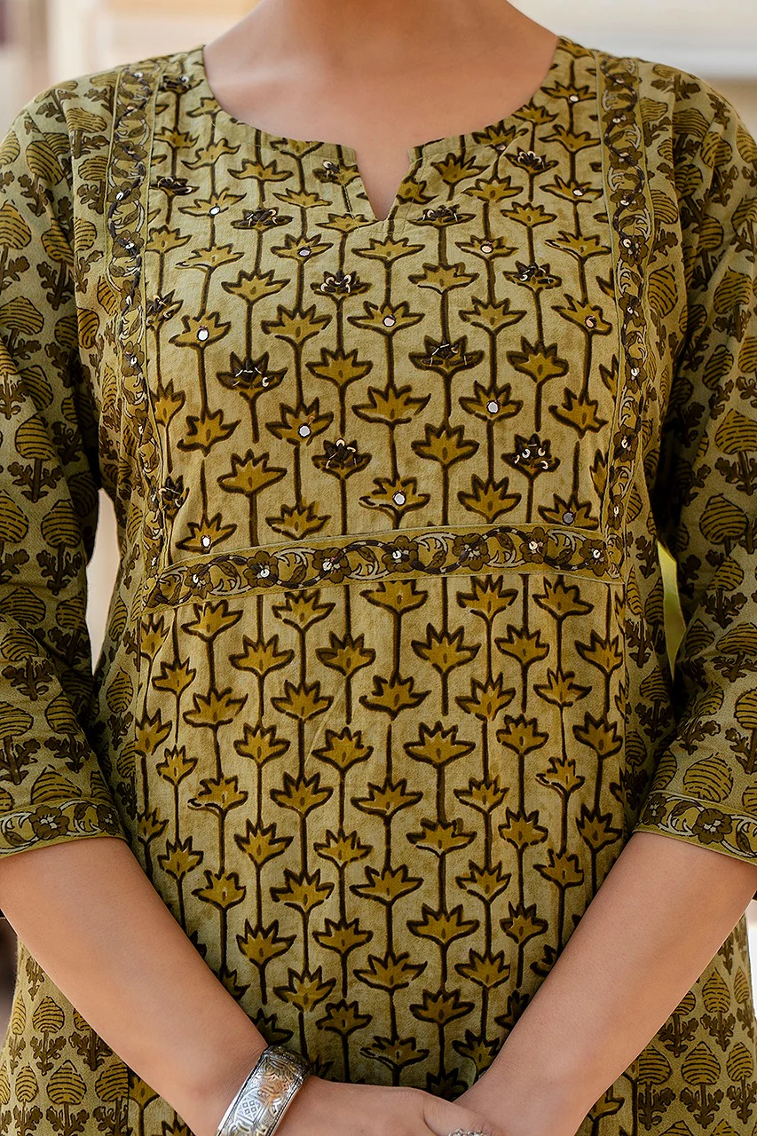Anamika Cotton Ajrakh print Straight pant Set - Image 14
