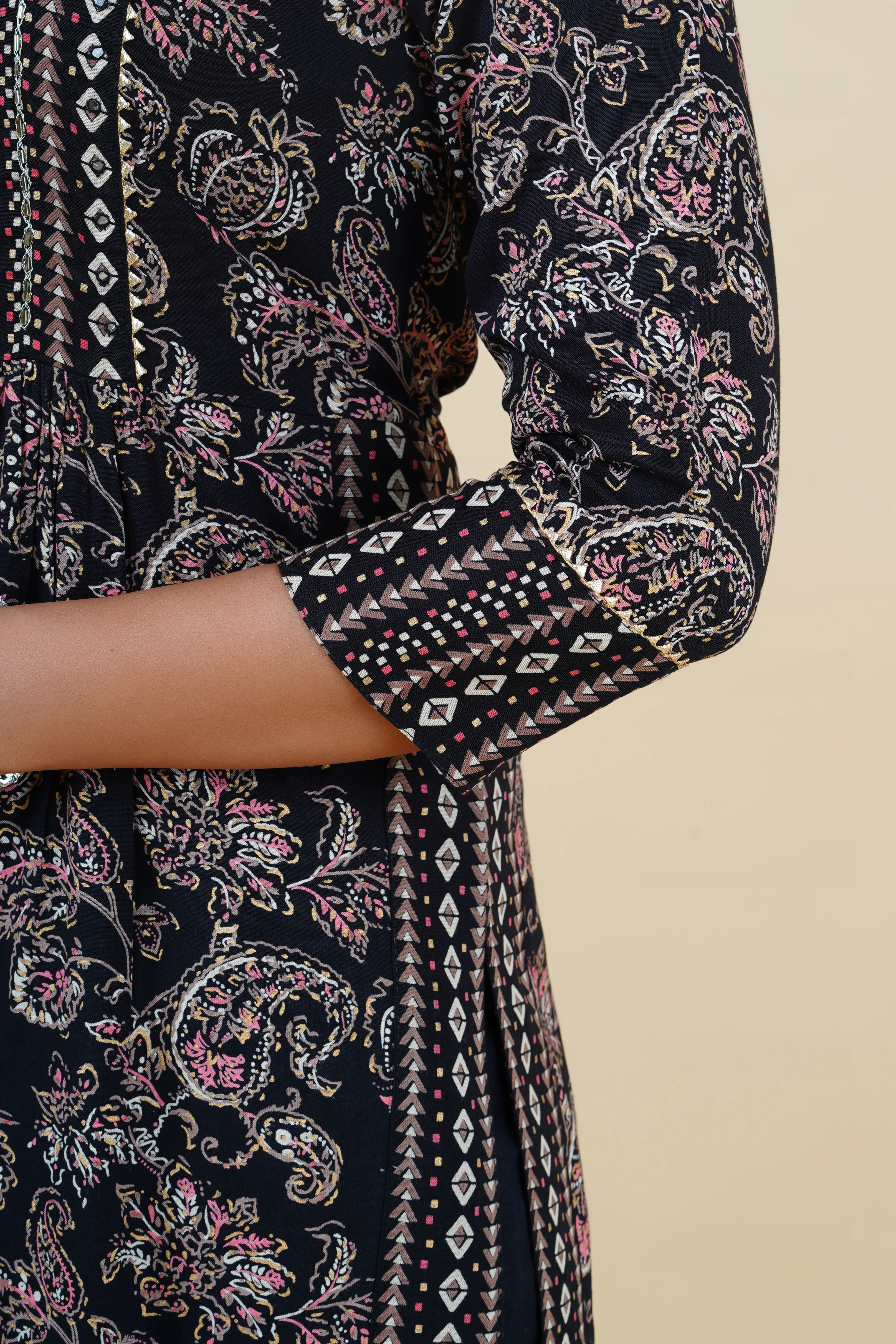 Casual Black Embroidered Nyra Cut Kurta - Image 4