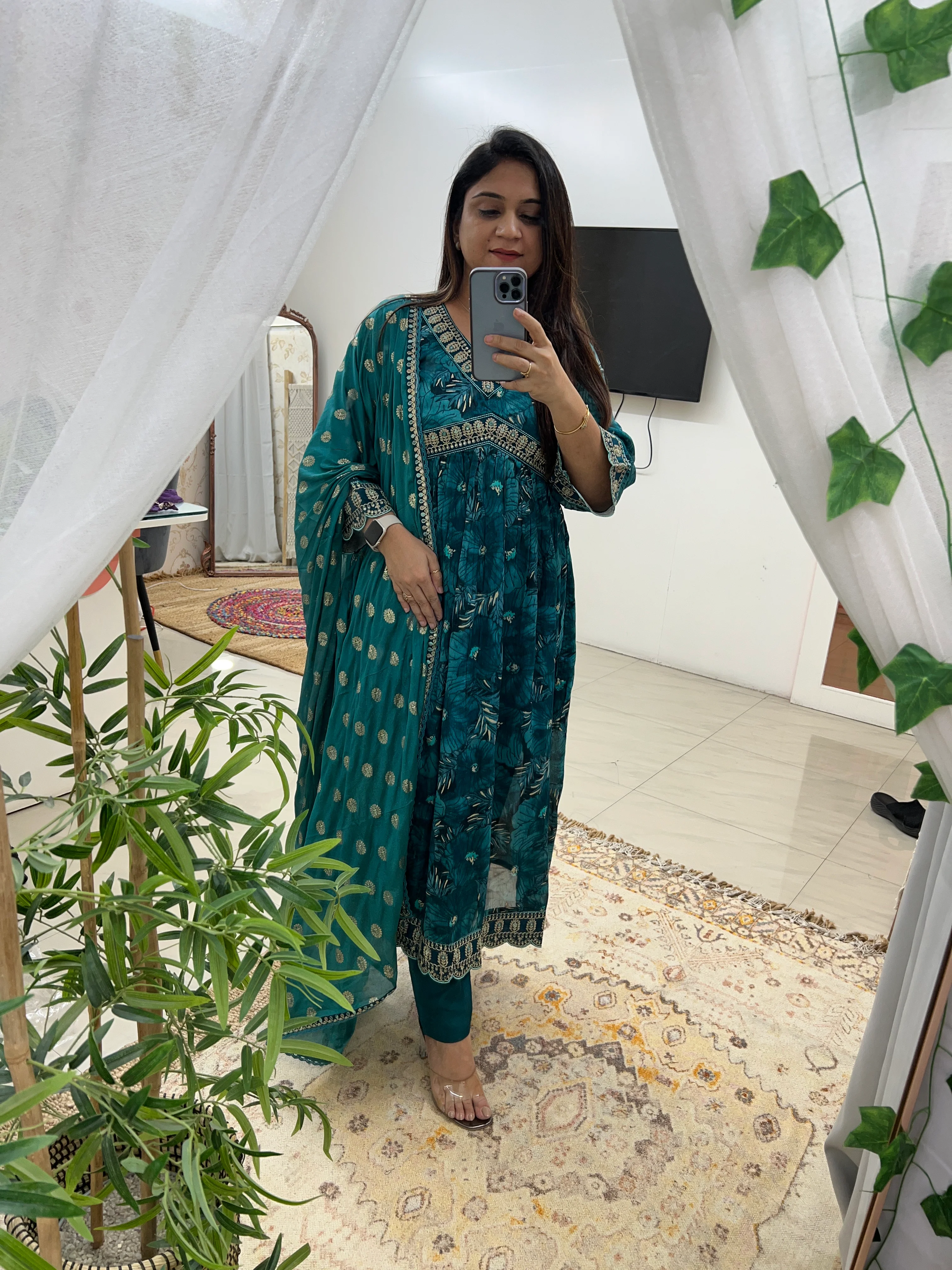 Chinnon Embroidered Floral Alia Pant Set - Image 8