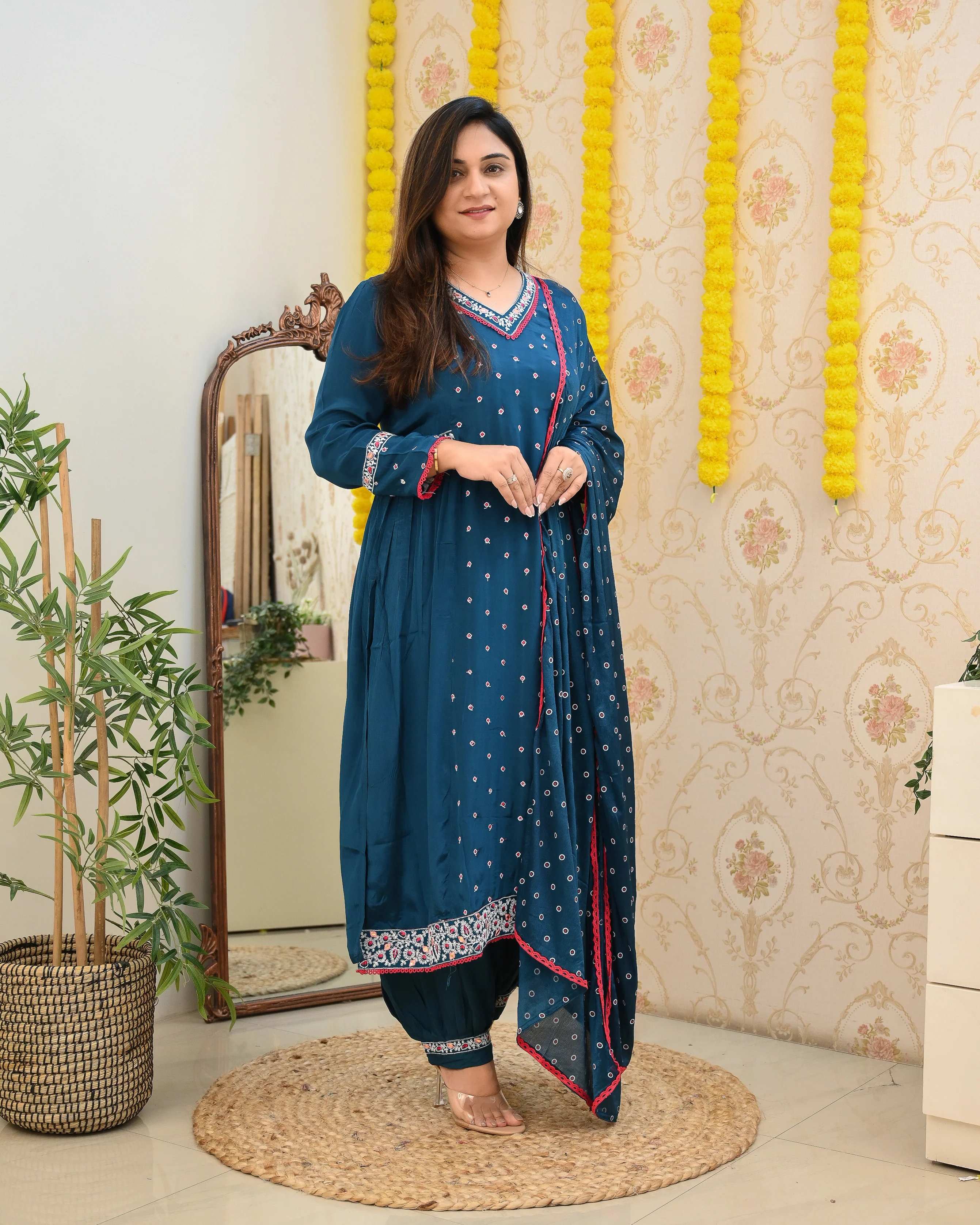 Chinnon Heavy Embroidered Afghani Set - Image 8