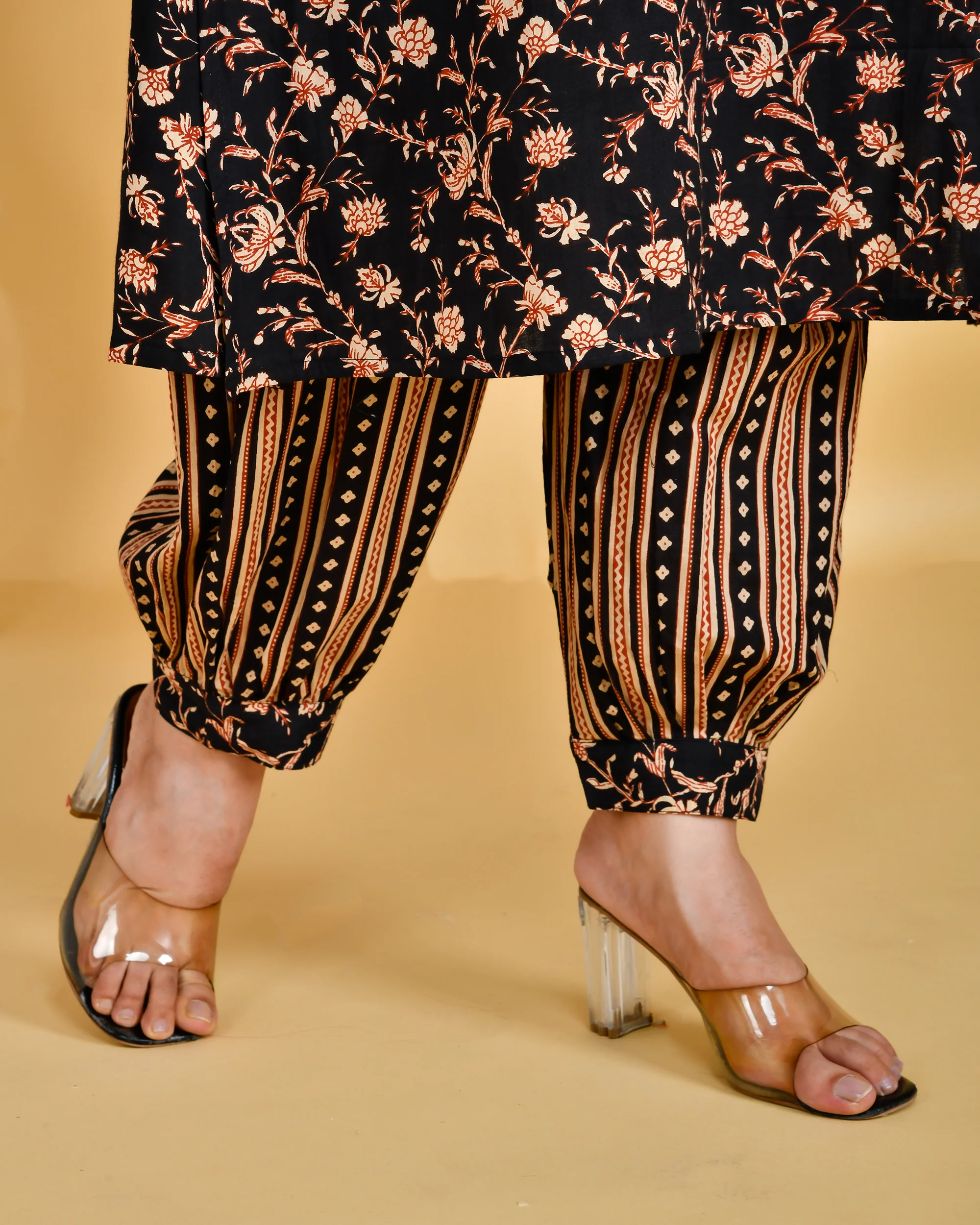 Cotton Casual Embroidered Neckline Afgani Set - Image 7