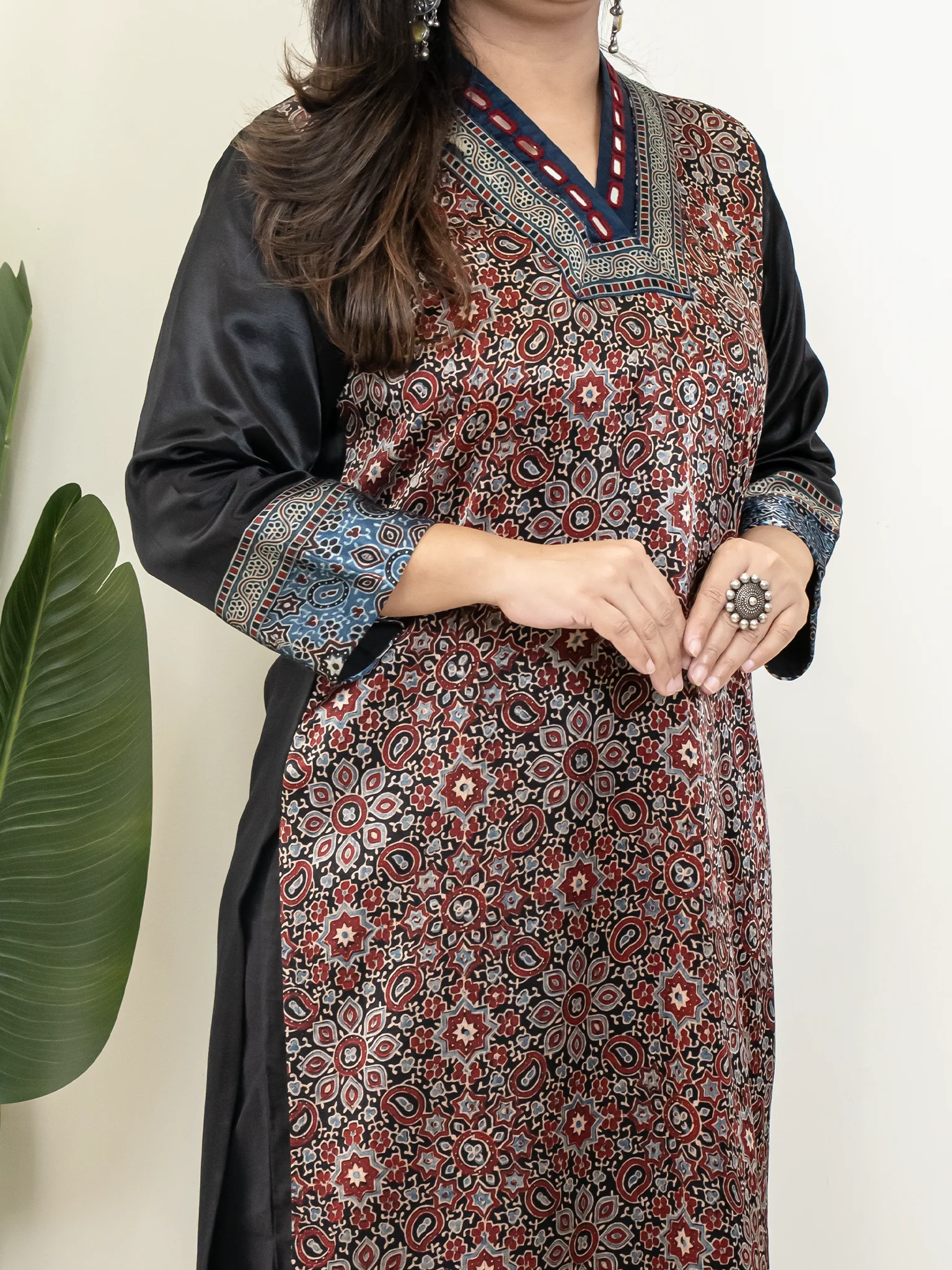 Norah Black Mashru Silk Embroidered Straight Kurta - Image 10