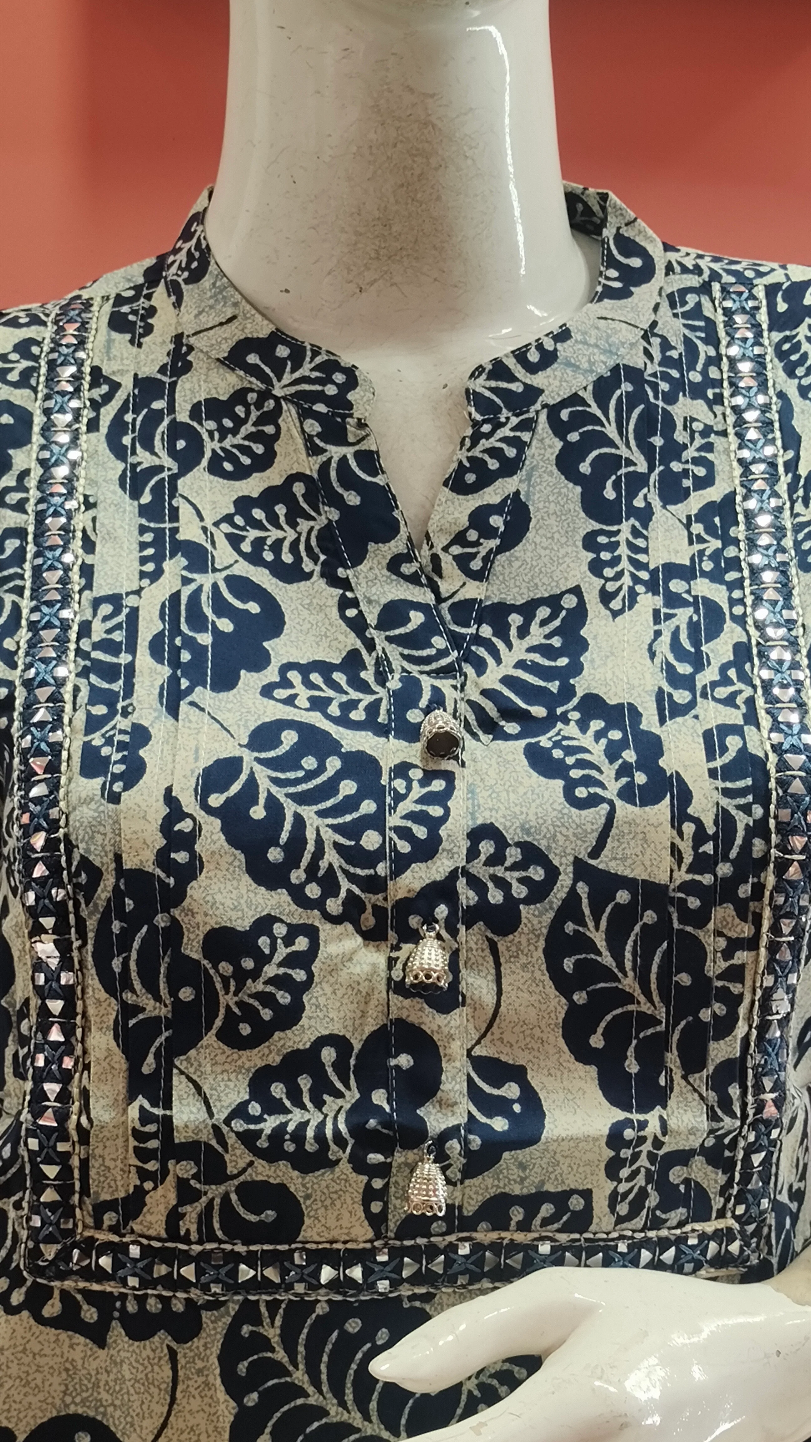 Deep Blue Floral Casual Cotton Short Top - Image 5