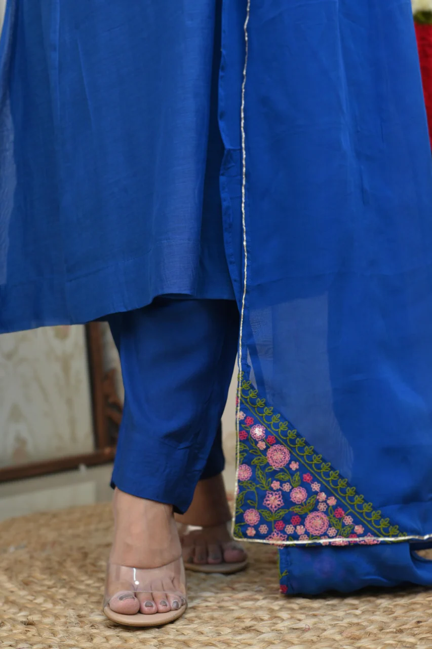 Flared Chanderi Embroidered Pant Set - Image 9