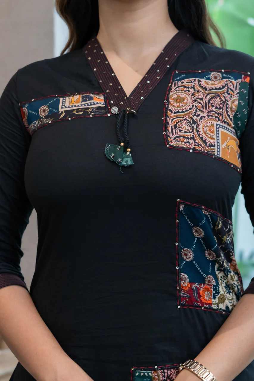Ira cotton Ajrakh Katha detailed straight Pant Set - Image 6