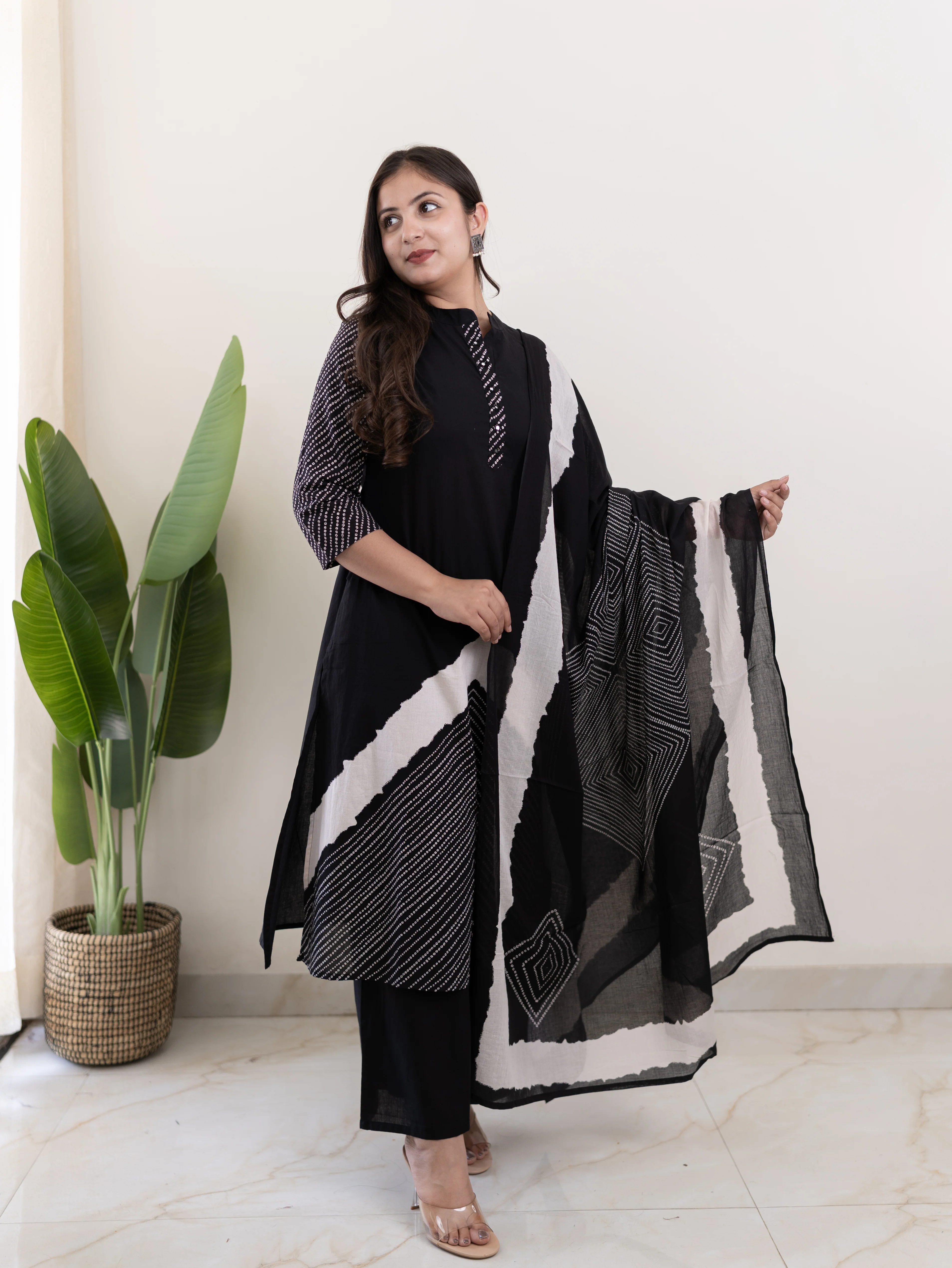 Isra Black Cotton Bandhani Straight Dupatta Set - Image 6