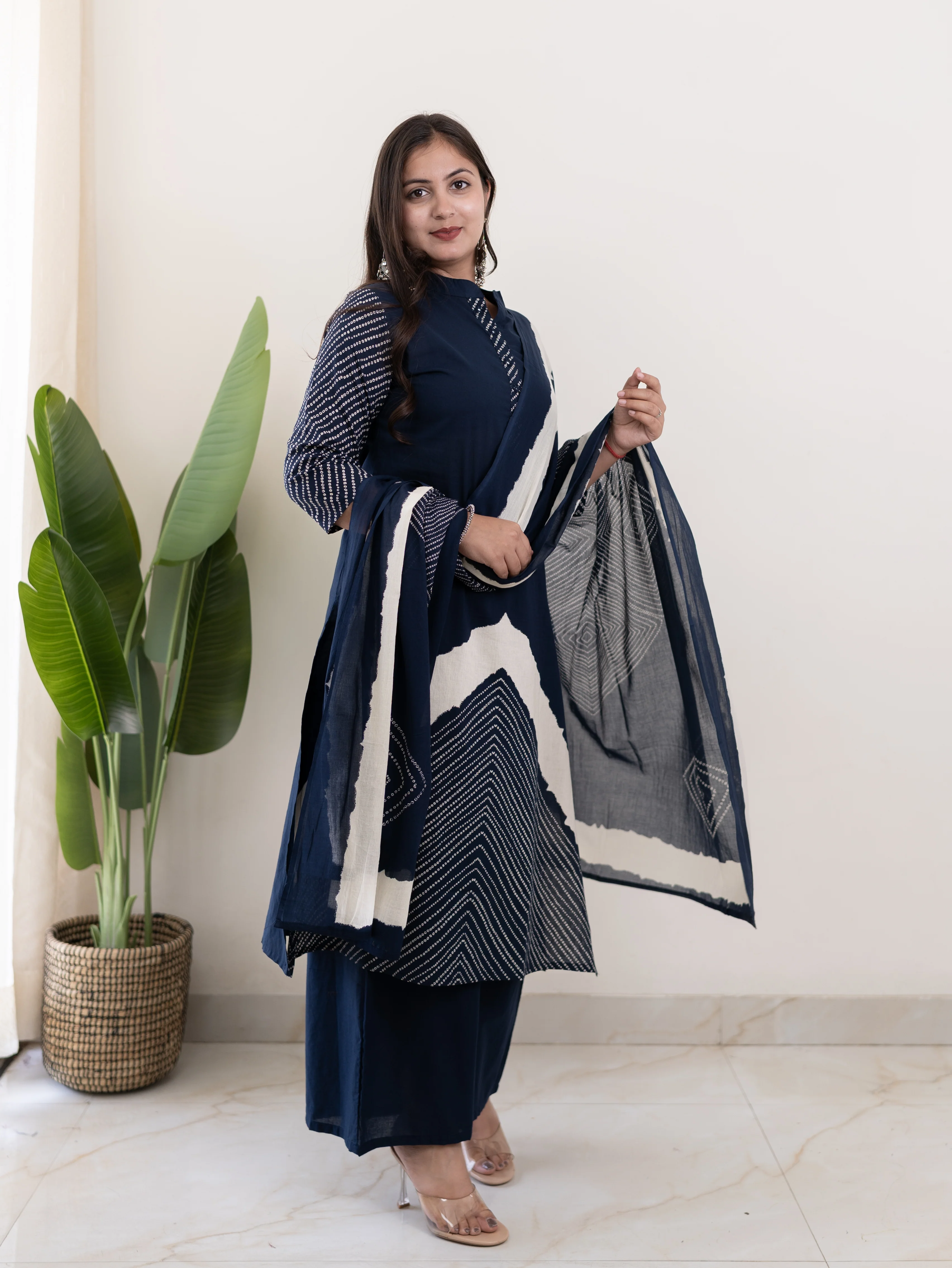 Isra Navy blue Cotton Bandhani Straight Dupatta Set - Image 3