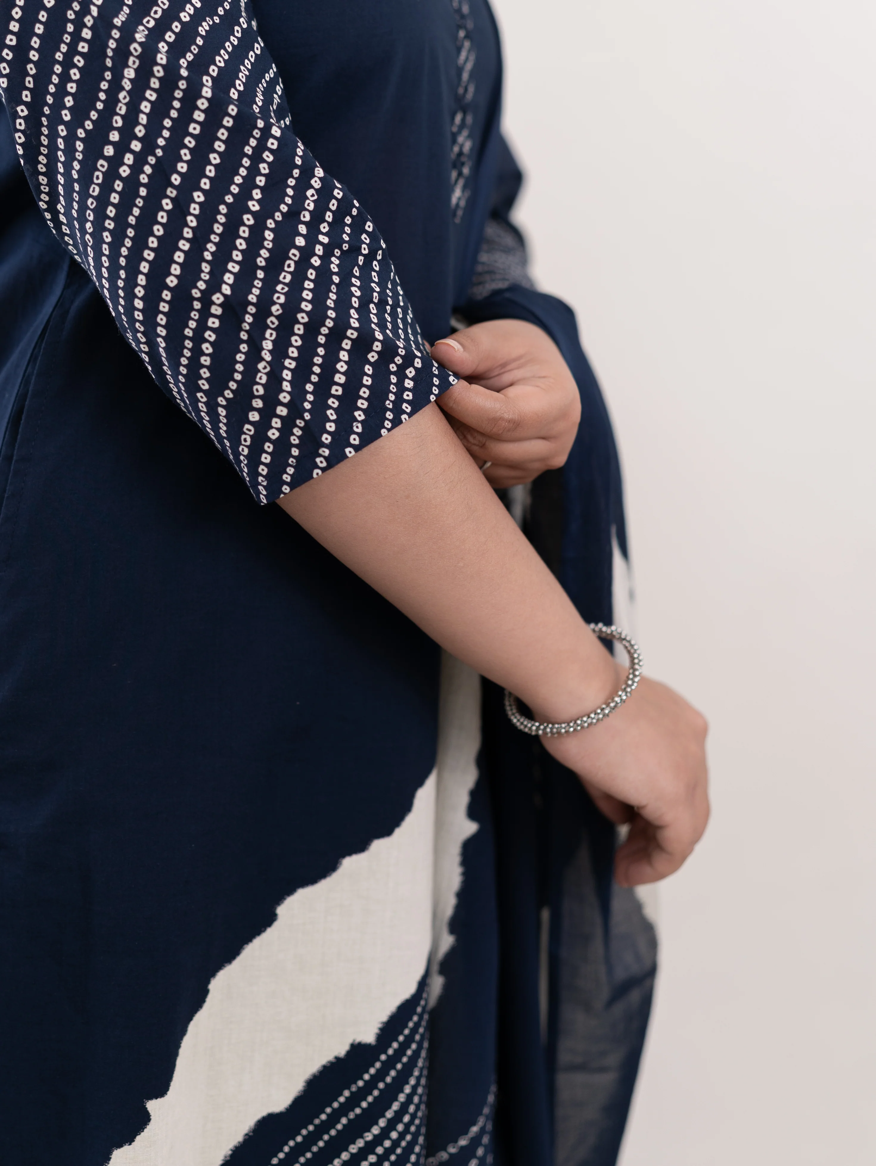 Isra Navy blue Cotton Bandhani Straight Dupatta Set - Image 7