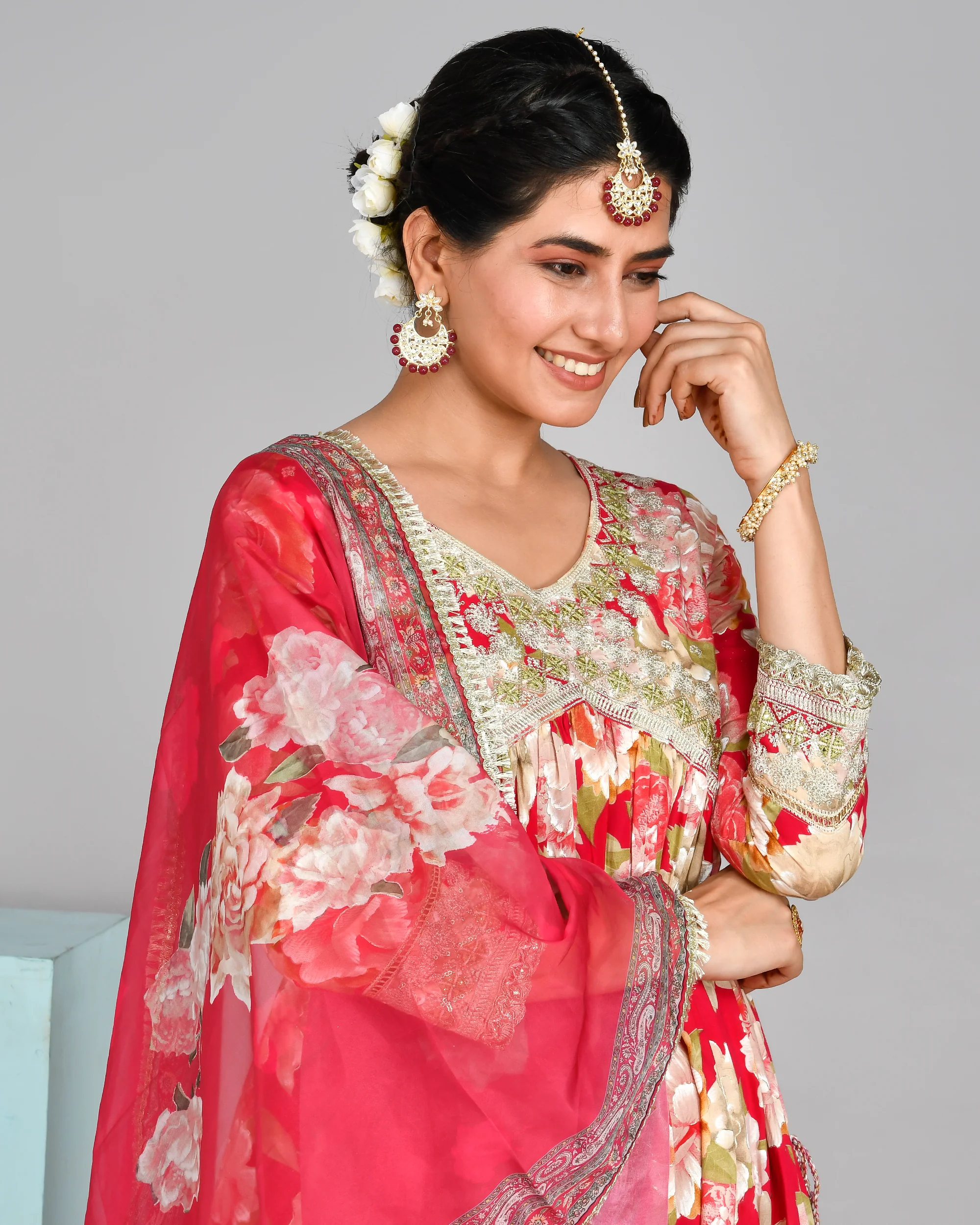Jashn Special Muslin Floral Alia Style Pant Set with Potli - Image 3