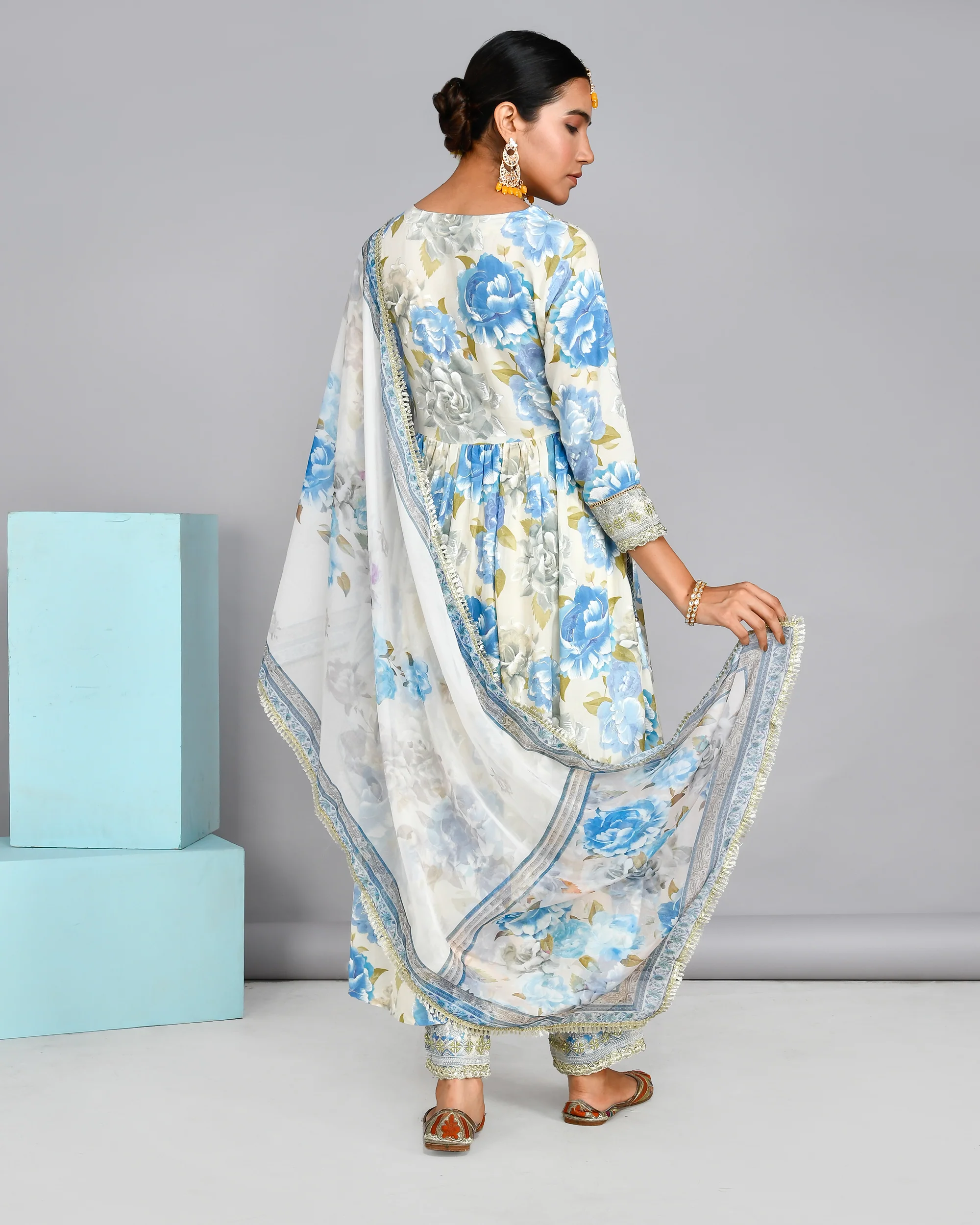 Jashn Special Muslin Floral Alia Style Pant Set with Potli - Image 7