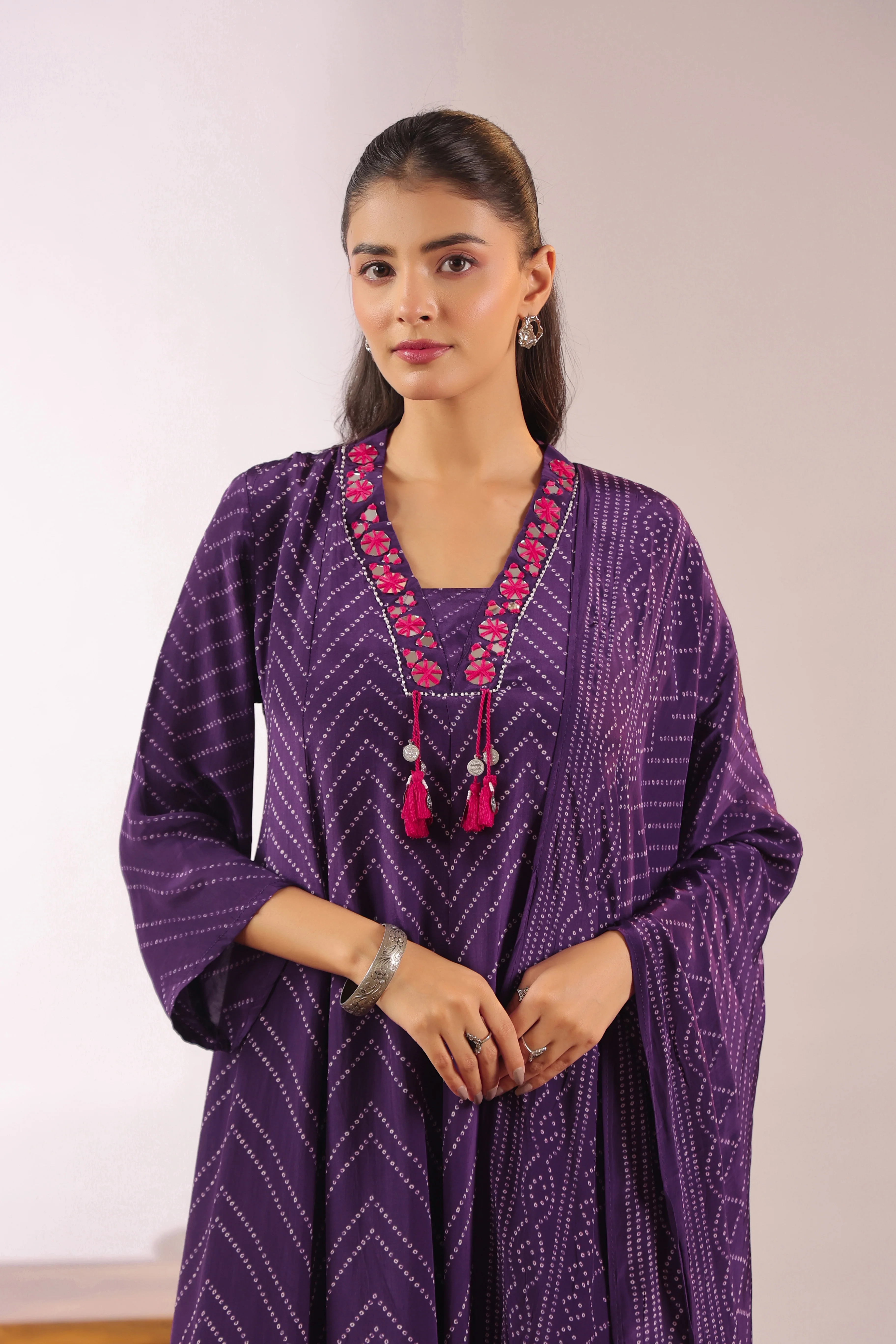 Jiva Crepe Bandhani HandEmbroidered Pant Set - Image 9
