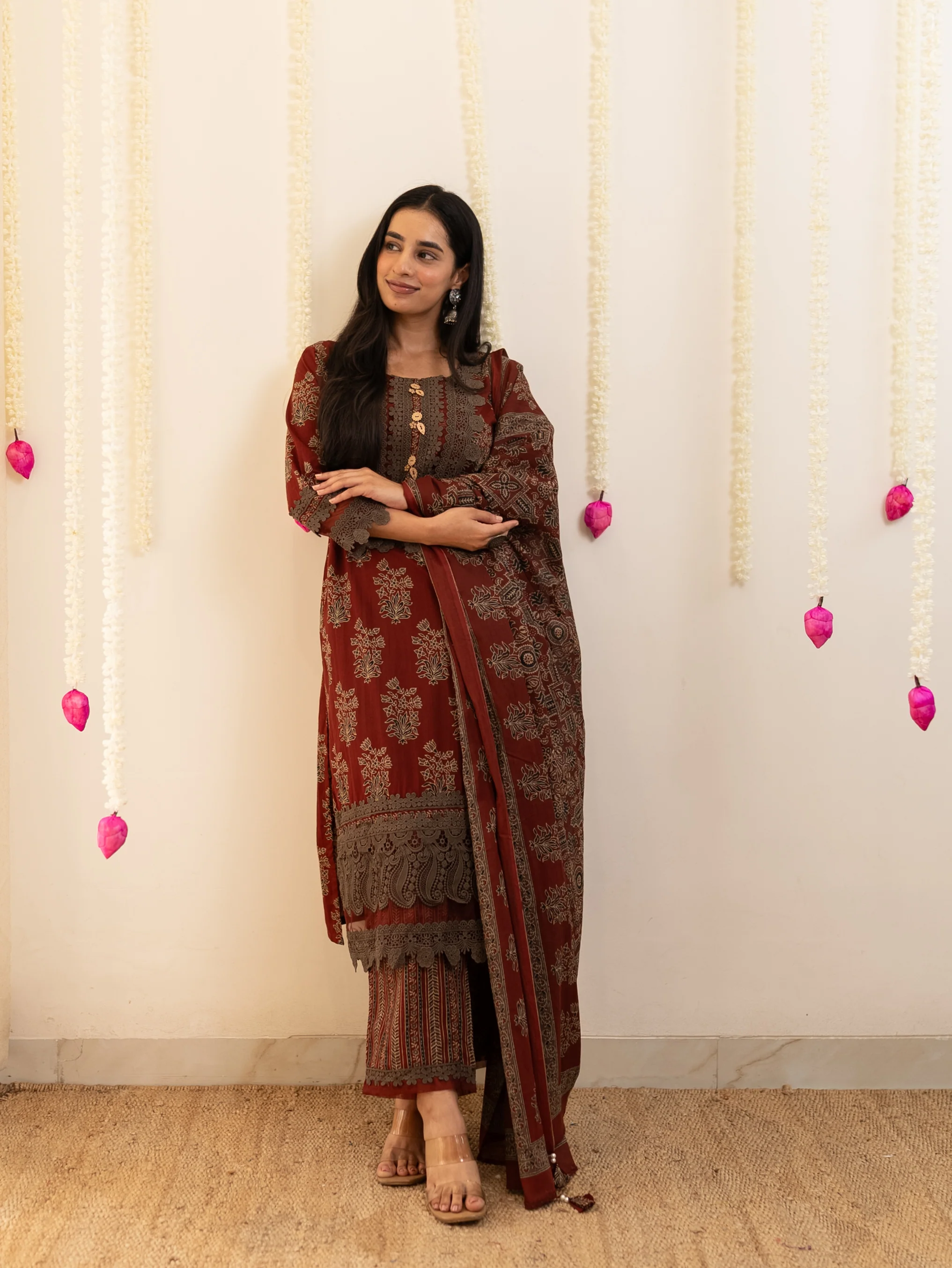 Tahira Maroon Cotton Lace Detailed Straight Dupatta Set - Image 3