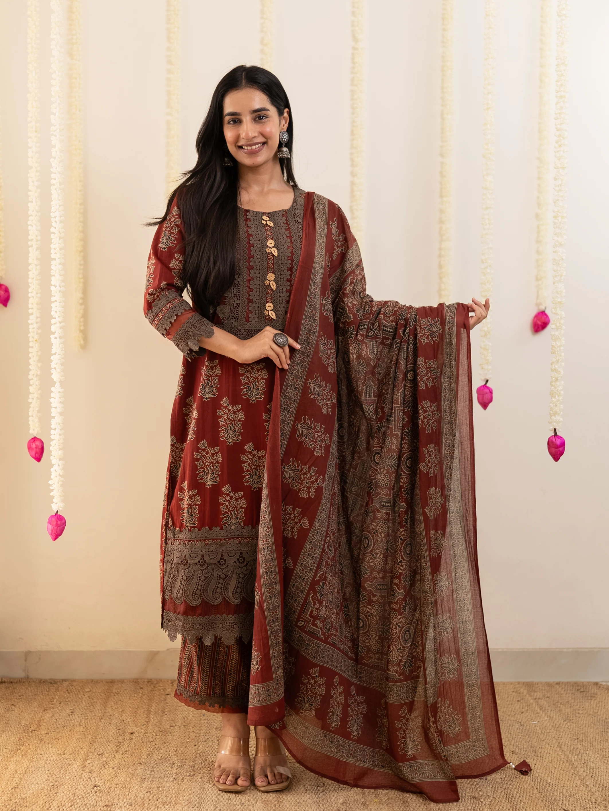 Tahira Maroon Cotton Lace Detailed Straight Dupatta Set - Image 6