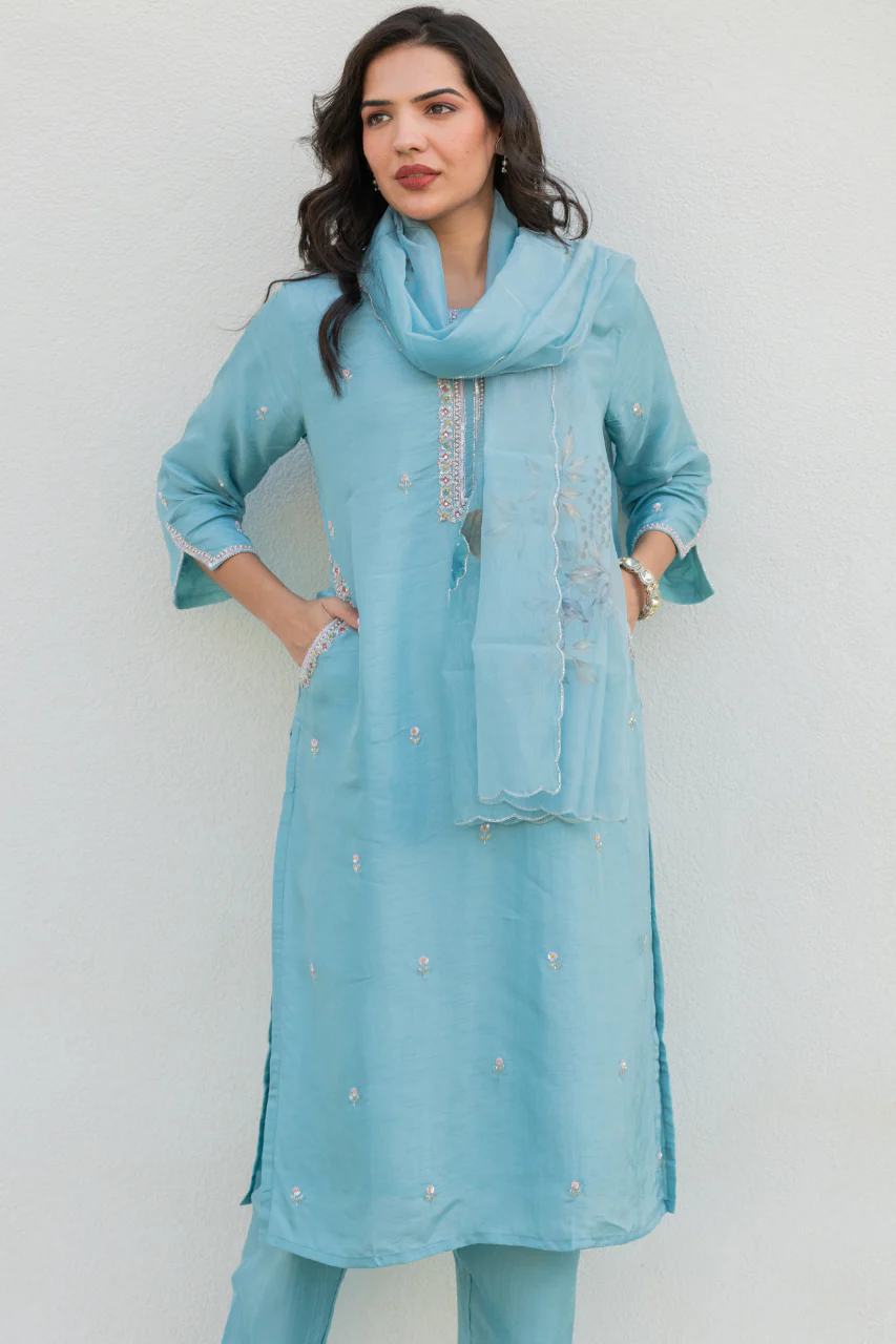 Nazrana Silk Hand Embroidered Pant Set - Image 5