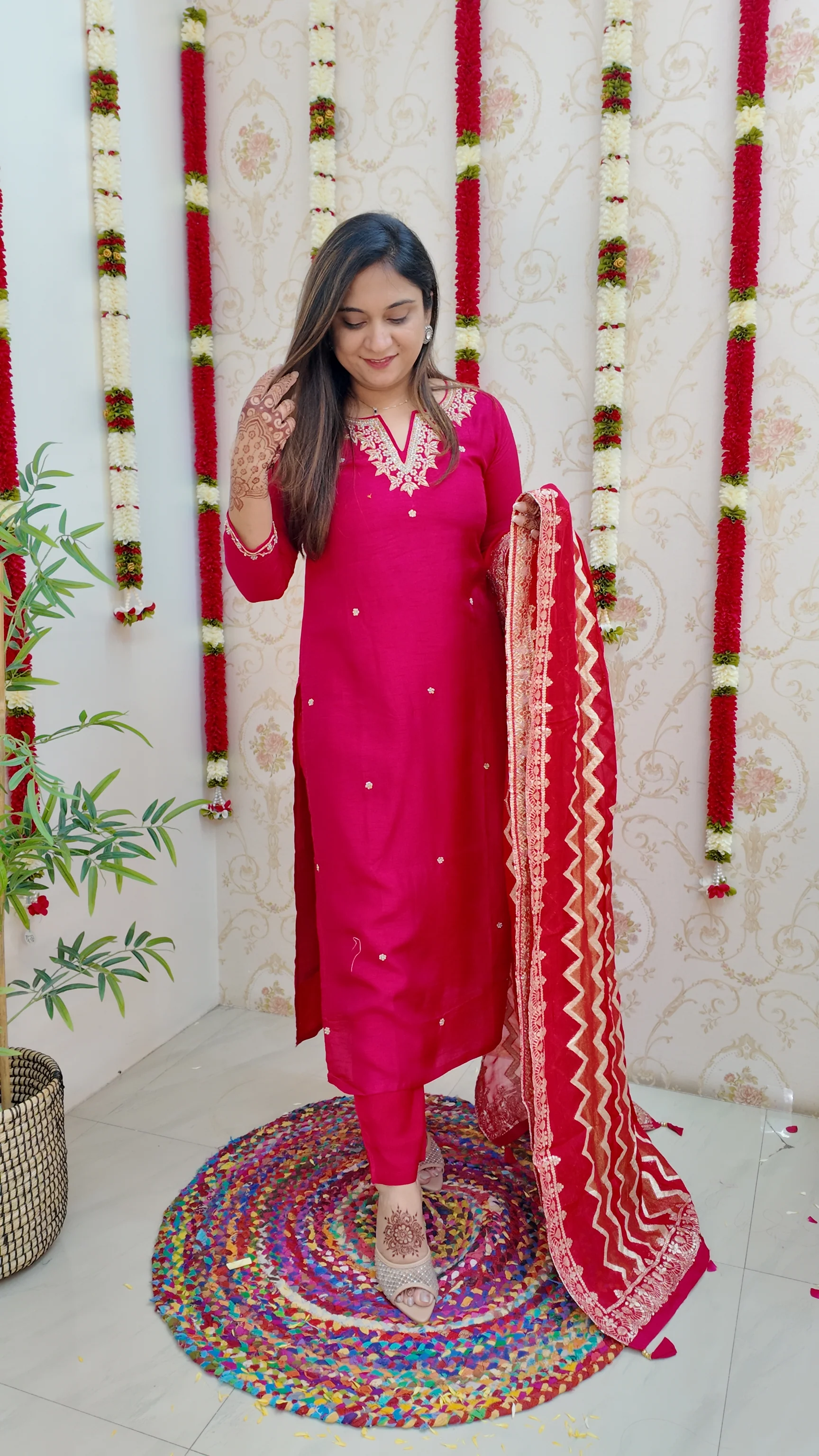 Neria Silk Hand Embroidered Festive Pant Set - Image 4