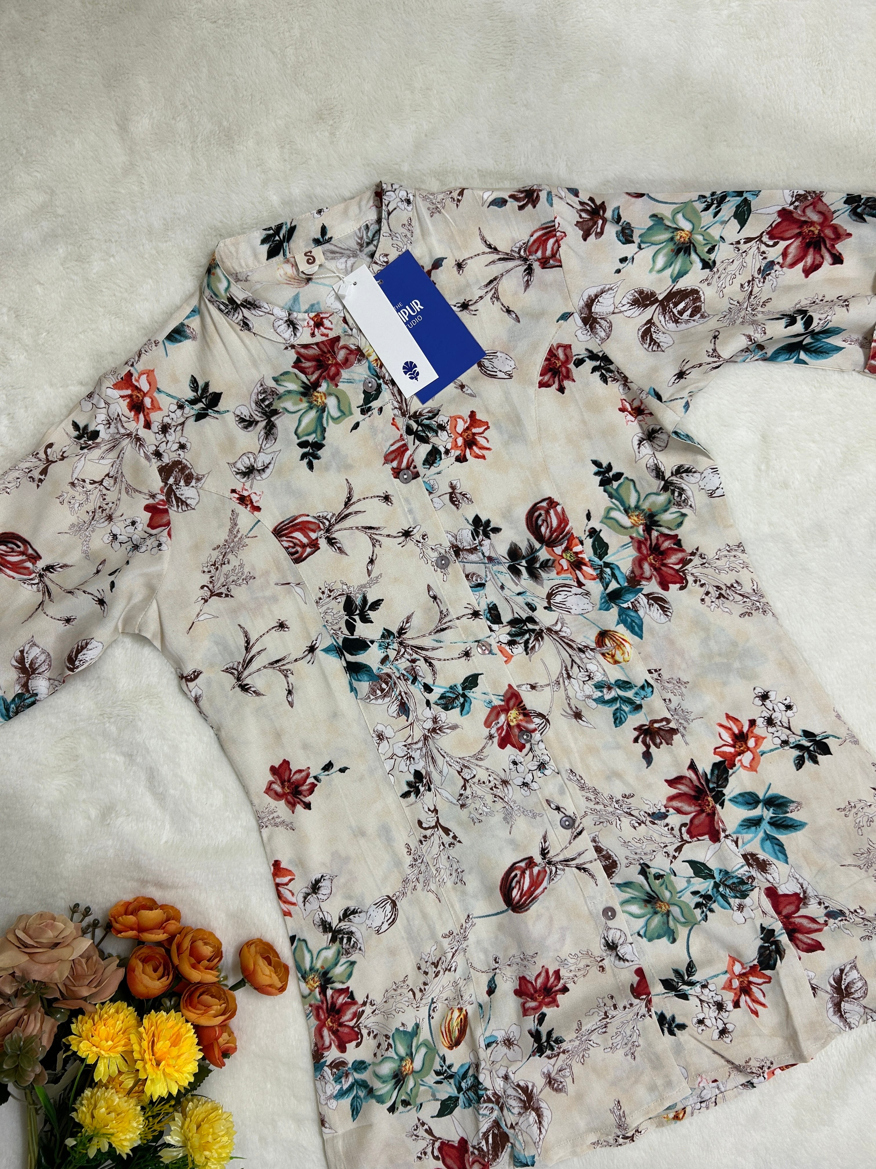 Off White Breathable Rayon Casual Short Top - Image 3