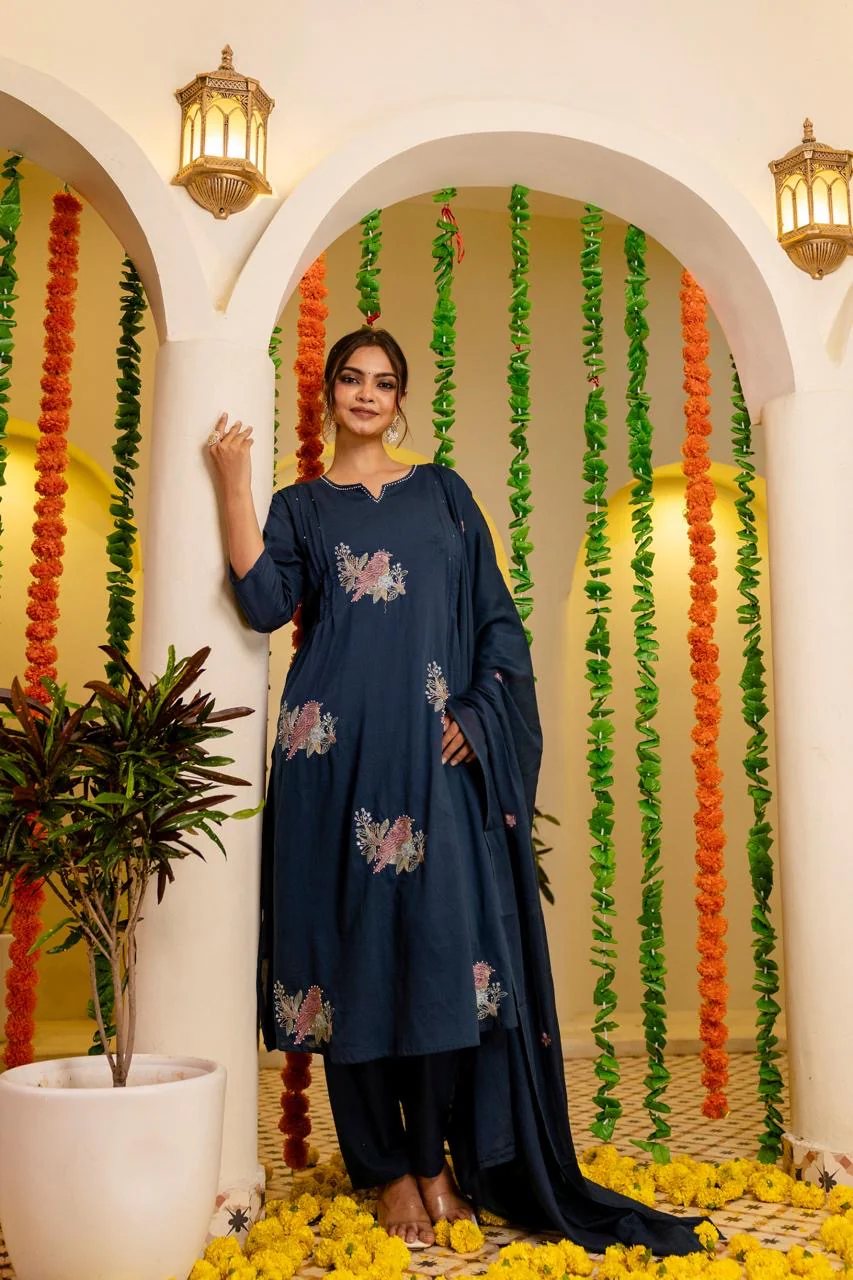 Roshni MulCotton Hand Detailed Pant Set - Image 15
