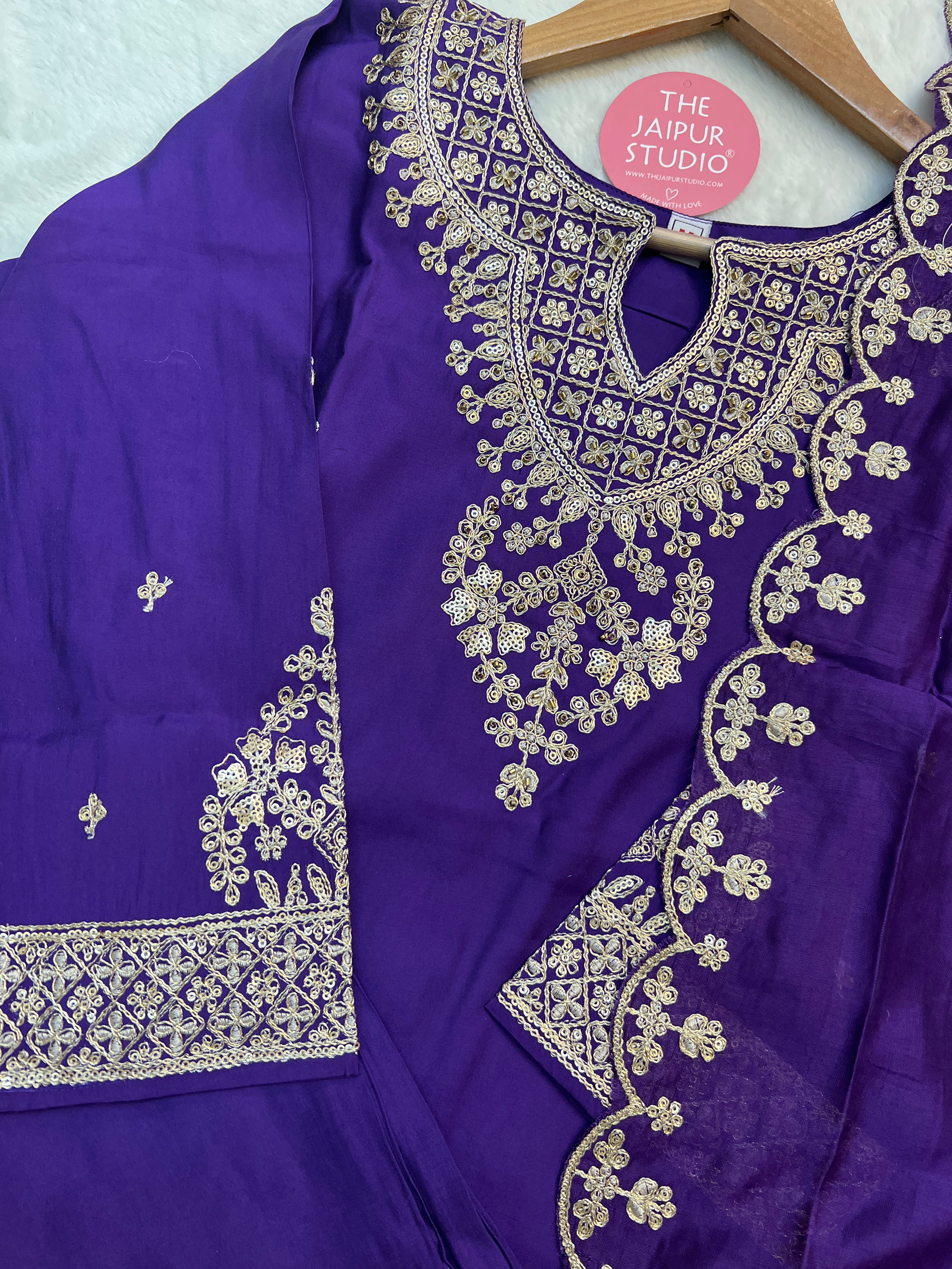 Shagun Muslin Hand Embroidered Pant Set - Image 16