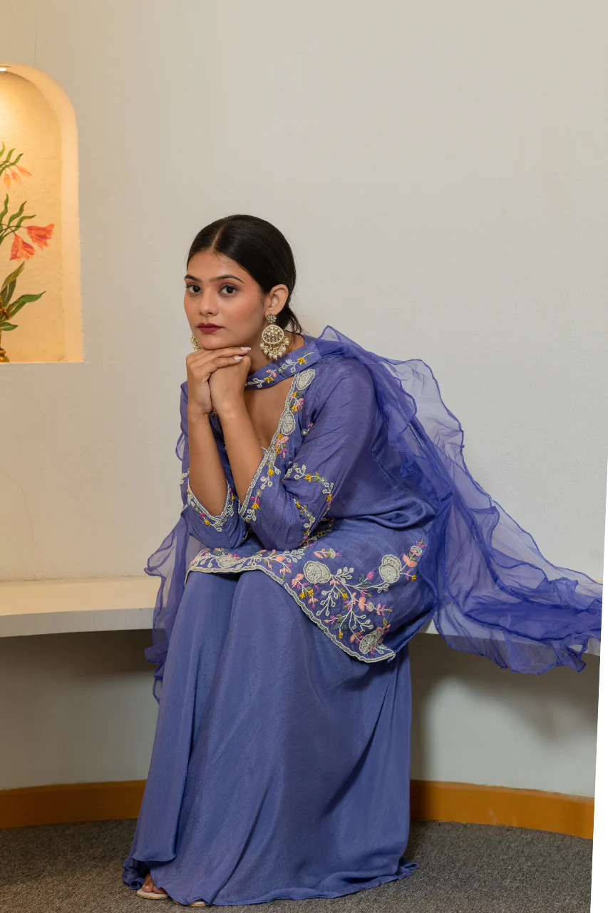 ‘Zainit’ Silk Hand Embroidered Sharara Set - Image 5