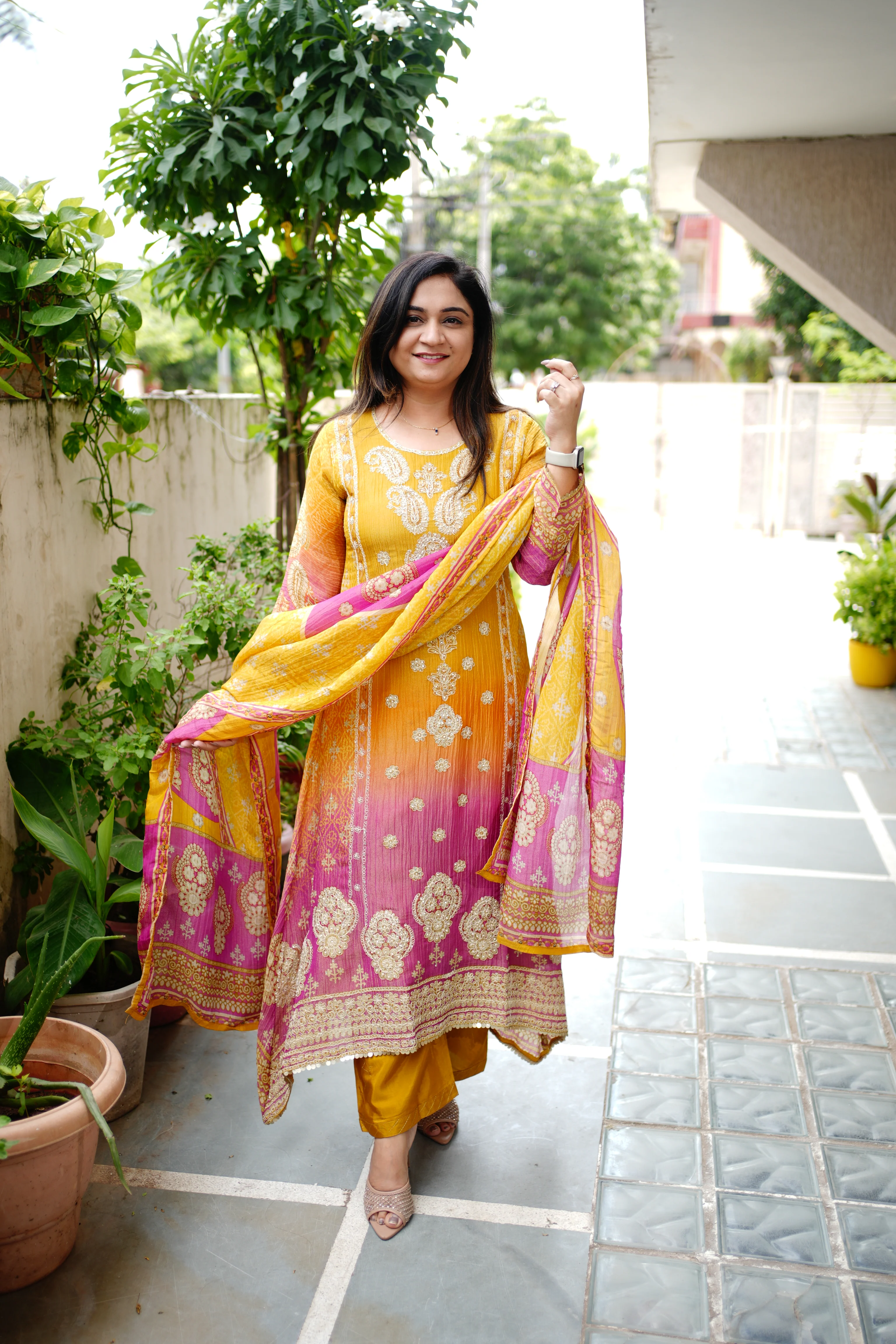 Zehra Asymmetric Shimmer Tissue  Embroidered Pant Set - Image 4