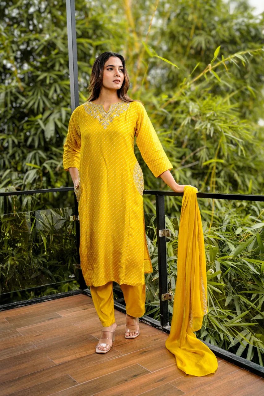 Zyra Bandhani Silk Embroidered Pant Set - Image 25